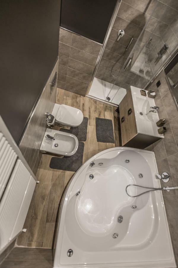 Suite 11 Near Duomo Mediolan Zewnętrze zdjęcie